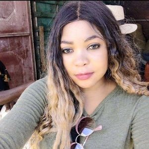 Meet your Posher, Nela